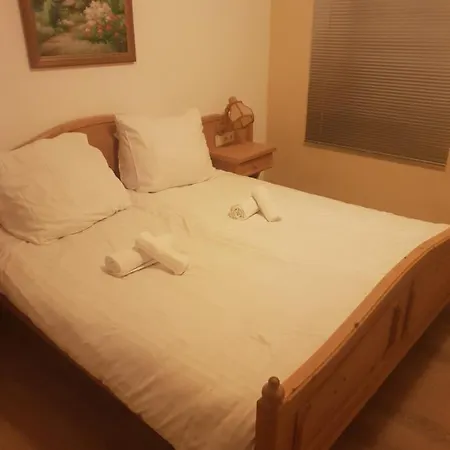 Bed & Breakfast Adler Pension Fuerth